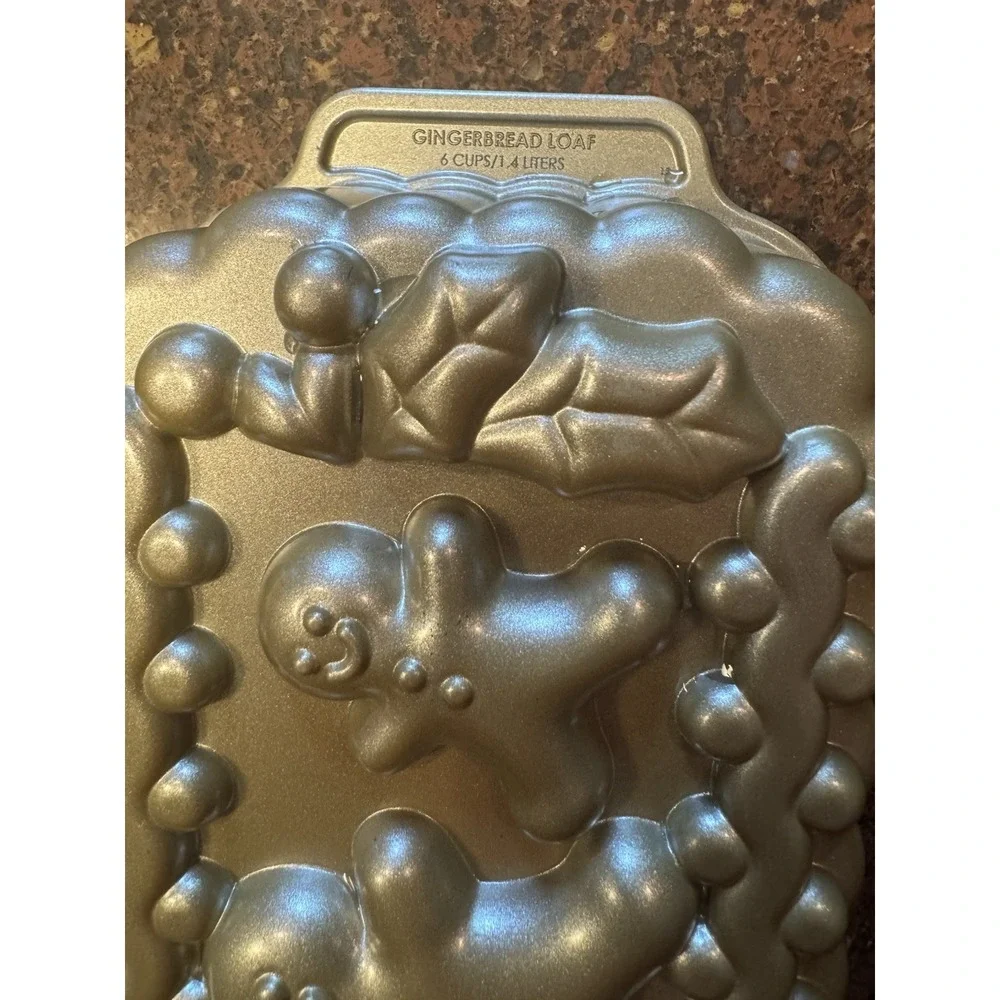 Nordic Ware Gingerbread Loaf Pan 6 Cup Cast Aluminum Christmas Cake Mold